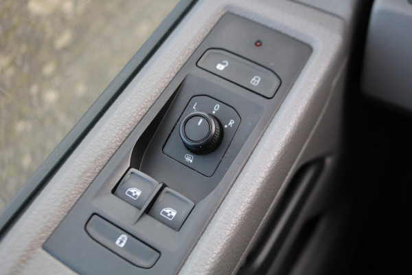 Volkswagen Transporter 2.0 TDI 150pk L2 H1 Automaat Airco Camera Trekhaak