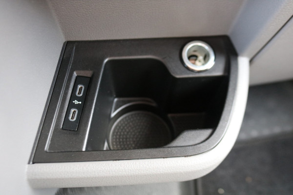 Volkswagen Transporter 2.0 TDI 150pk L2 H1 Automaat Airco Camera Trekhaak