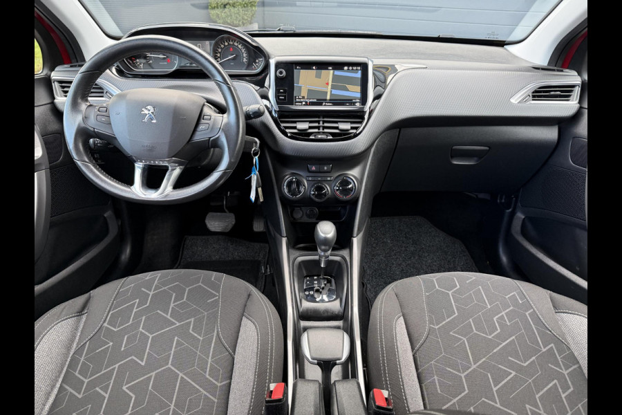 Peugeot 2008 1.2 PureTech Blue Lion Automaat,110pk,Trekhaak,Dealer Onderhouden,Navi,Airco,Cruise,Pdc,N.A.P,Bj 12-2017,Distributie vv 2023,Apk tot 06-2026