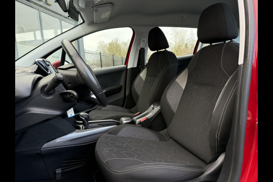 Peugeot 2008 1.2 PureTech Blue Lion Automaat,110pk,Trekhaak,Dealer Onderhouden,Navi,Airco,Cruise,Pdc,N.A.P,Bj 12-2017,Distributie vv 2023,Apk tot 06-2026