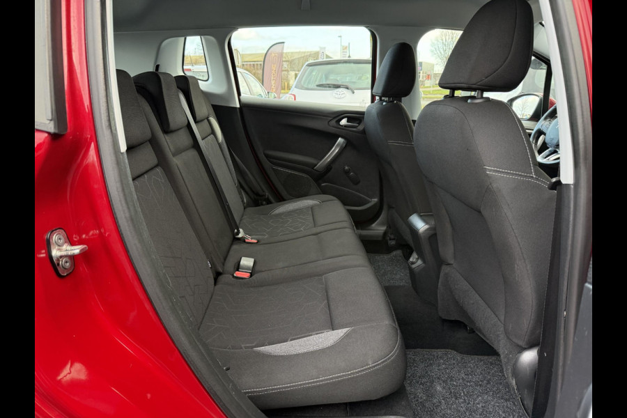 Peugeot 2008 1.2 PureTech Blue Lion Automaat,110pk,Trekhaak,Dealer Onderhouden,Navi,Airco,Cruise,Pdc,N.A.P,Bj 12-2017,Distributie vv 2023,Apk tot 06-2026