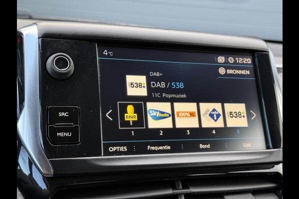 Peugeot 2008 1.2 PureTech Blue Lion Automaat,110pk,Trekhaak,Dealer Onderhouden,Navi,Airco,Cruise,Pdc,N.A.P,Bj 12-2017,Distributie vv 2023,Apk tot 06-2026