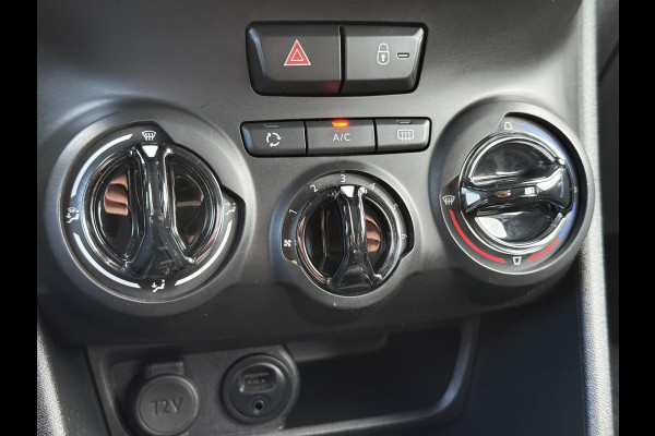 Peugeot 2008 1.2 PureTech Blue Lion Automaat,110pk,Trekhaak,Dealer Onderhouden,Navi,Airco,Cruise,Pdc,N.A.P,Bj 12-2017,Distributie vv 2023,Apk tot 06-2026