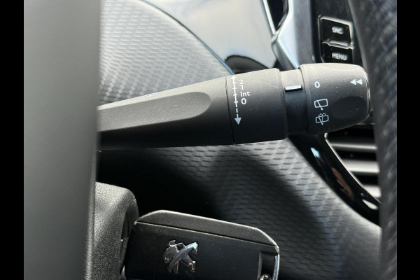 Peugeot 2008 1.2 PureTech Blue Lion Automaat,110pk,Trekhaak,Dealer Onderhouden,Navi,Airco,Cruise,Pdc,N.A.P,Bj 12-2017,Distributie vv 2023,Apk tot 06-2026