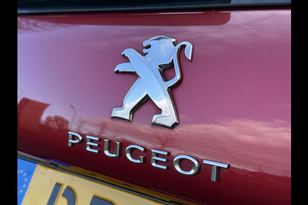 Peugeot 2008 1.2 PureTech Blue Lion Automaat,110pk,Trekhaak,Dealer Onderhouden,Navi,Airco,Cruise,Pdc,N.A.P,Bj 12-2017,Distributie vv 2023,Apk tot 06-2026