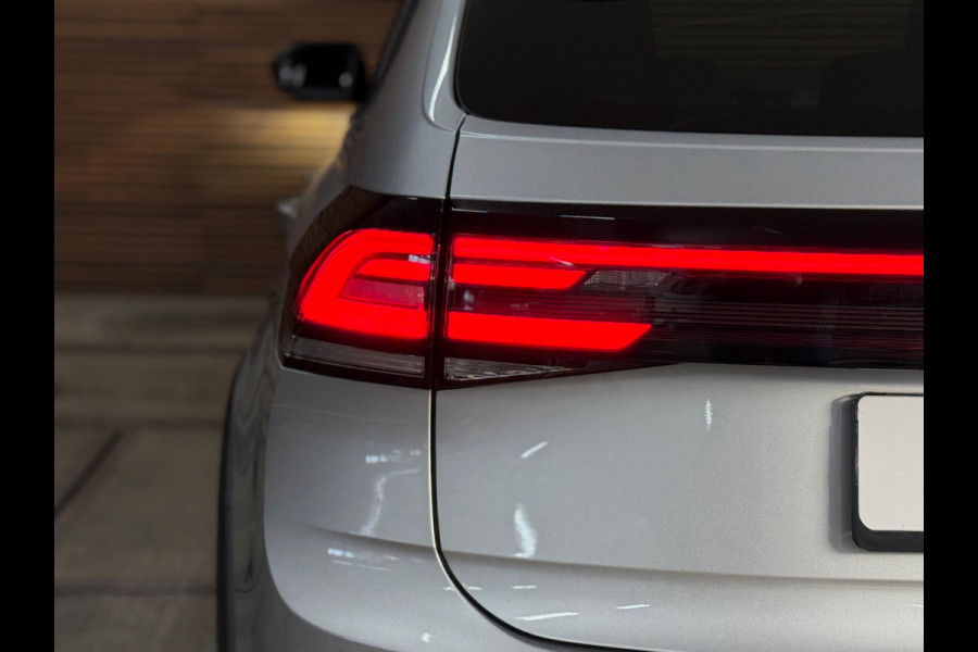 Volkswagen Taigo 1.0 TSI R-Line | DAB | Adaptive Cruise Control | Virtual Cockpit | 18' inch | Camera