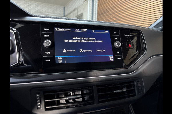 Volkswagen Taigo 1.0 TSI R-Line | DAB | Adaptive Cruise Control | Virtual Cockpit | 18' inch | Camera