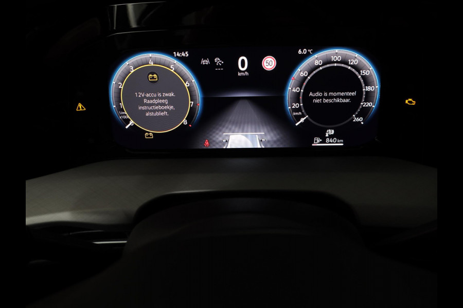 Volkswagen Golf 1.5 TSI Life Edition 116 pk | Verlengde garantie | Navigatie via App | Panoramadak | Parkeersensoren | Autom. airco (3 zones) | Stoelverwarming |