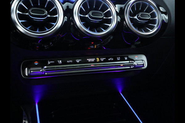 Mercedes-Benz GLA 250 e AMG Plug-In Hybride Panoramadak | Navigatie | MBUX wide screen | Parking support | Inclusief 24 maanden Mercedes-Benz Certified garantie voor Europa.