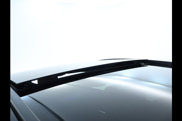 Mercedes-Benz GLA 250 e AMG Plug-In Hybride Panoramadak | Navigatie | MBUX wide screen | Parking support | Inclusief 24 maanden Mercedes-Benz Certified garantie voor Europa.