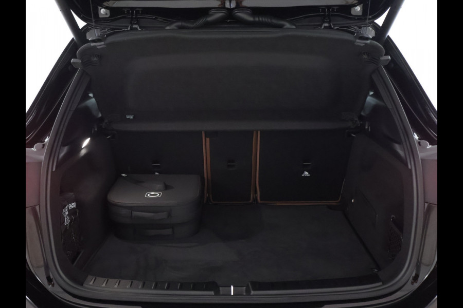Mercedes-Benz GLA 250 e AMG Plug-In Hybride Panoramadak | Navigatie | MBUX wide screen | Parking support | Inclusief 24 maanden Mercedes-Benz Certified garantie voor Europa.