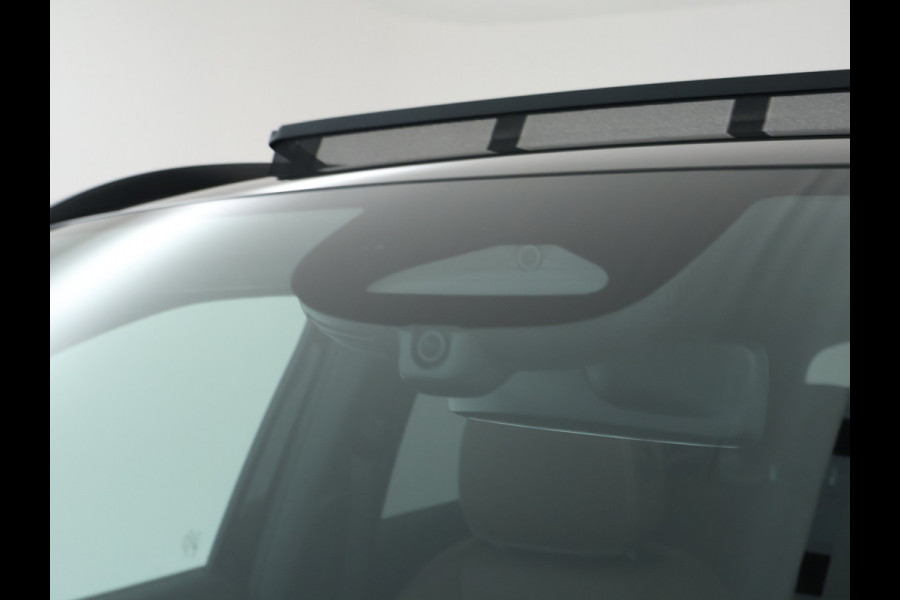 Mercedes-Benz GLA 250 e AMG Plug-In Hybride Panoramadak | Navigatie | MBUX wide screen | Parking support | Inclusief 24 maanden Mercedes-Benz Certified garantie voor Europa.