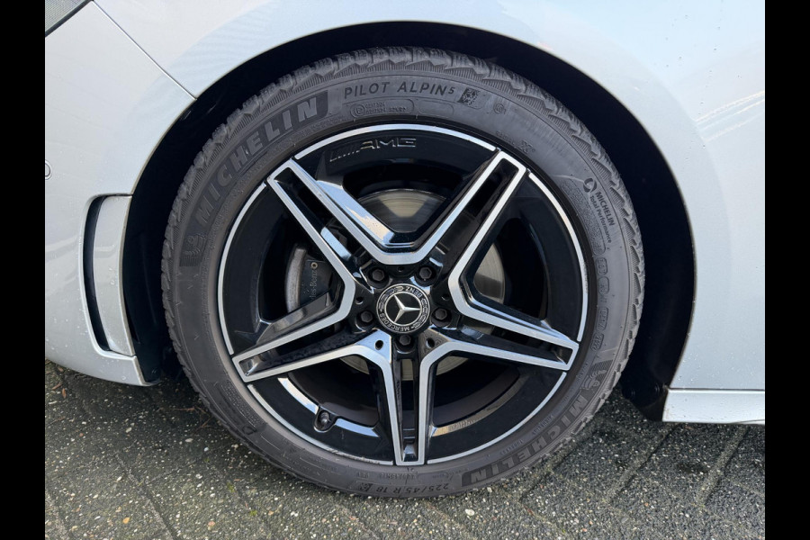 Mercedes-Benz B-Klasse 180d AMG Night Edition | Camera | Widescreen | Navigatie | Elektrische Achterklep |