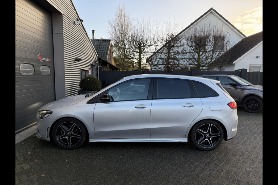 Mercedes-Benz B-Klasse 180d AMG Night Edition | Camera | Widescreen | Navigatie | Elektrische Achterklep |