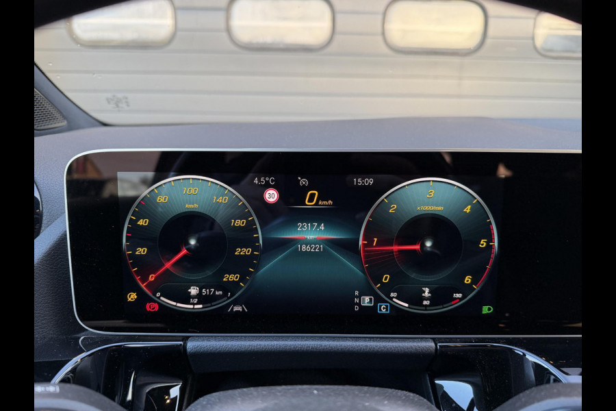 Mercedes-Benz B-Klasse 180d AMG Night Edition | Camera | Widescreen | Navigatie | Elektrische Achterklep |