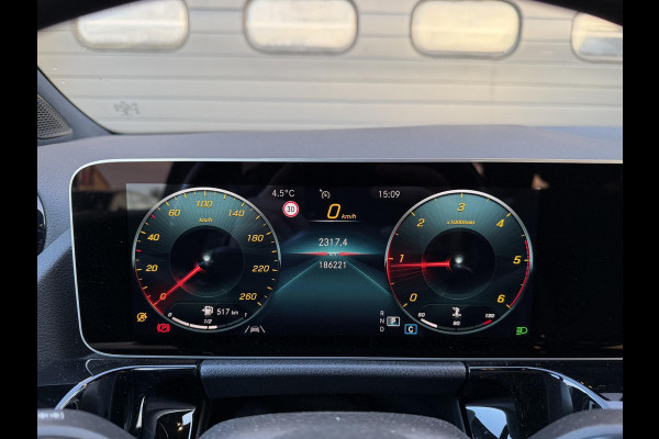 Mercedes-Benz B-Klasse 180d AMG Night Edition | Camera | Widescreen | Navigatie | Elektrische Achterklep |