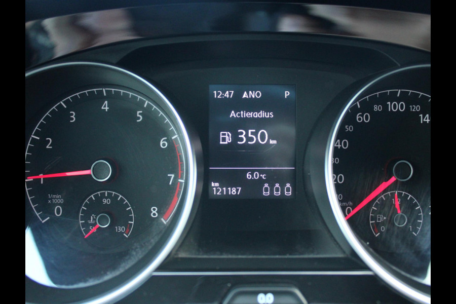 Volkswagen Touran 1.5 TSI Comfortline | TREKHAAK | NAVIGATIE | ACHTERUITRIJCAMERA |