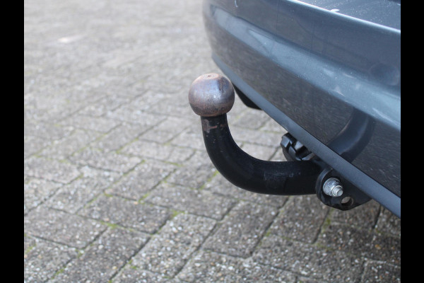 Volkswagen Touran 1.5 TSI Comfortline | TREKHAAK | NAVIGATIE | ACHTERUITRIJCAMERA |