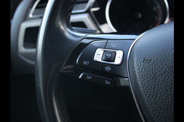 Volkswagen Touran 1.5 TSI Comfortline | TREKHAAK | NAVIGATIE | ACHTERUITRIJCAMERA |