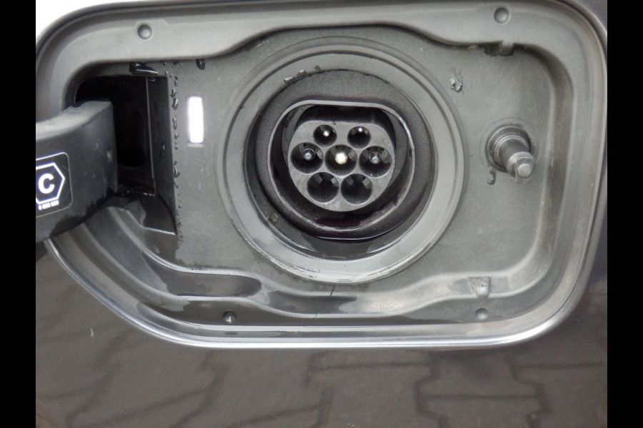 BMW 5 Serie Touring 520e Bns Edit.+ I Hybride I sport stoelen I