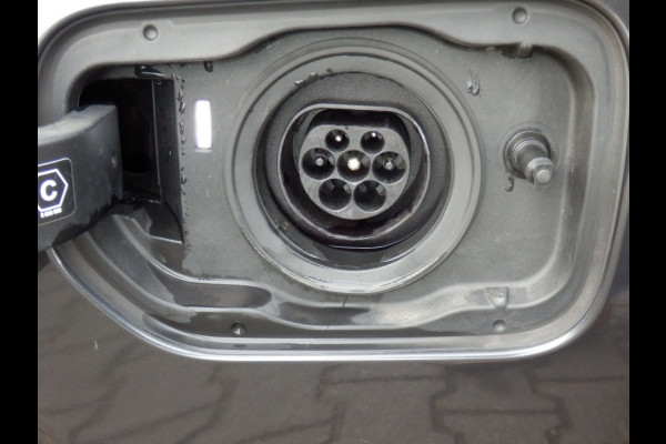 BMW 5 Serie Touring 520e Bns Edit.+ I Hybride I sport stoelen I