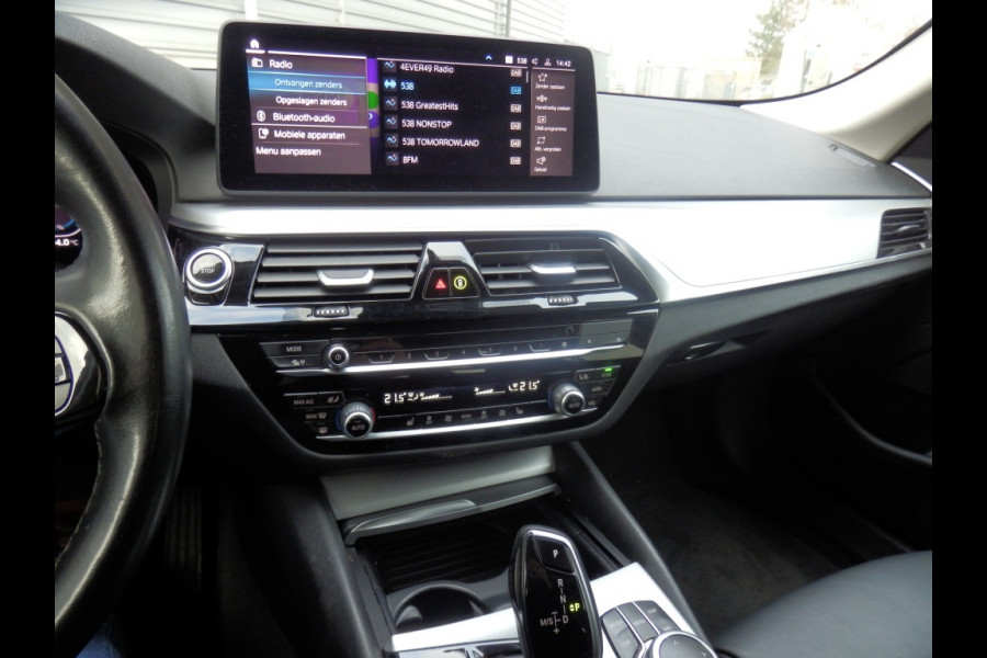 BMW 5 Serie Touring 520e Bns Edit.+ I Hybride I sport stoelen I