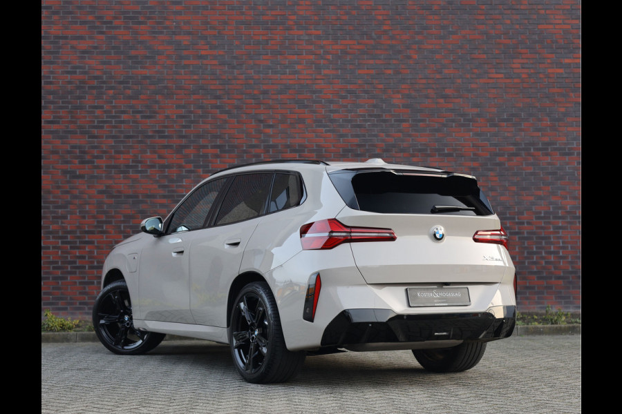 BMW X3 30e xDrive | Trekhaak - Pano - Iconic Glow