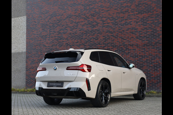 BMW X3 30e xDrive | Trekhaak - Pano - Iconic Glow