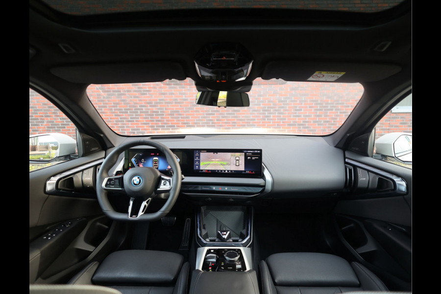 BMW X3 30e xDrive | Trekhaak - Pano - Iconic Glow