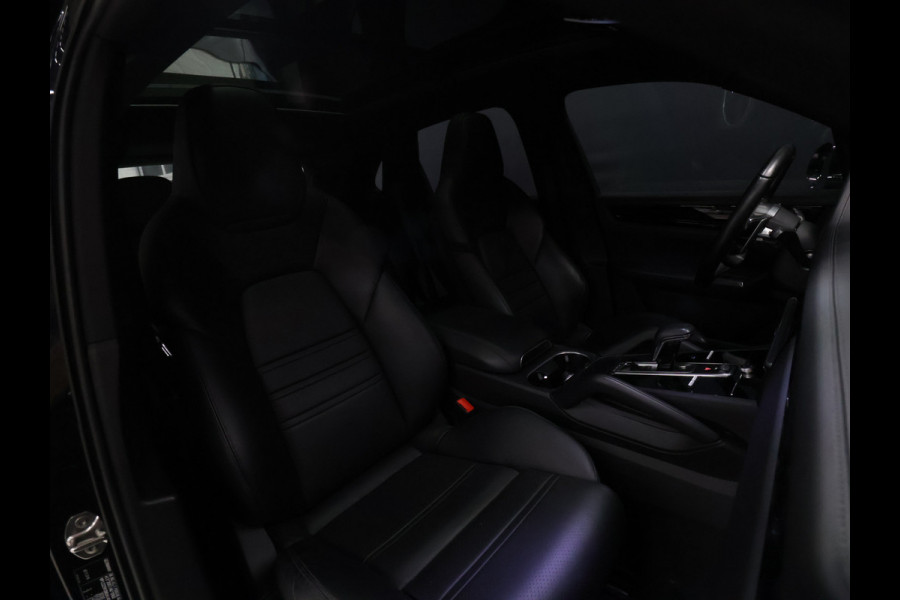 Porsche Cayenne 3.0 E-Hybrid [LUCHTVERING, SCHUIFKANTELDAK, MEMORY SEATS, ADAPTIVE CRUISE CONTROL, APPLE CARPLAY, HUD, BOSE, 360 CAMERA, PDC V+A, CLIMATE CONTROL]