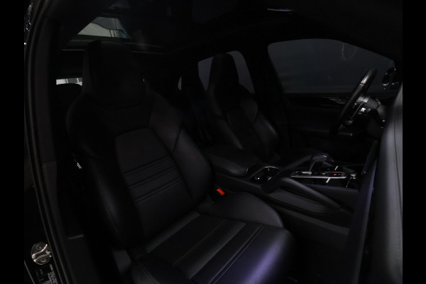 Porsche Cayenne 3.0 E-Hybrid [LUCHTVERING, SCHUIFKANTELDAK, MEMORY SEATS, ADAPTIVE CRUISE CONTROL, APPLE CARPLAY, HUD, BOSE, 360 CAMERA, PDC V+A, CLIMATE CONTROL]