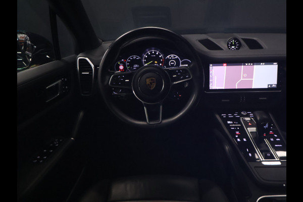 Porsche Cayenne 3.0 E-Hybrid [LUCHTVERING, SCHUIFKANTELDAK, MEMORY SEATS, ADAPTIVE CRUISE CONTROL, APPLE CARPLAY, HUD, BOSE, 360 CAMERA, PDC V+A, CLIMATE CONTROL]