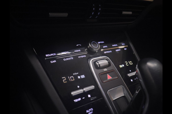 Porsche Cayenne 3.0 E-Hybrid [LUCHTVERING, SCHUIFKANTELDAK, MEMORY SEATS, ADAPTIVE CRUISE CONTROL, APPLE CARPLAY, HUD, BOSE, 360 CAMERA, PDC V+A, CLIMATE CONTROL]