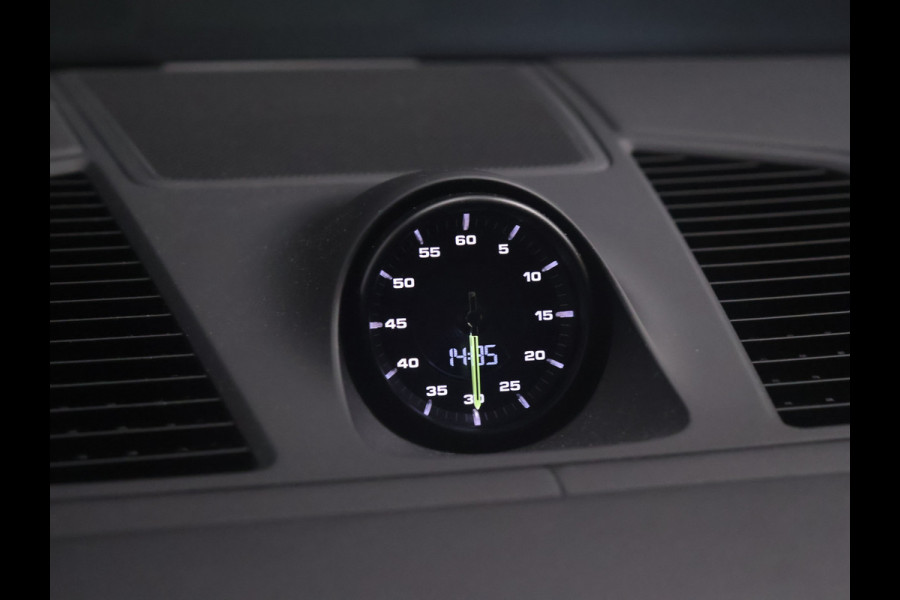 Porsche Cayenne 3.0 E-Hybrid [LUCHTVERING, SCHUIFKANTELDAK, MEMORY SEATS, ADAPTIVE CRUISE CONTROL, APPLE CARPLAY, HUD, BOSE, 360 CAMERA, PDC V+A, CLIMATE CONTROL]