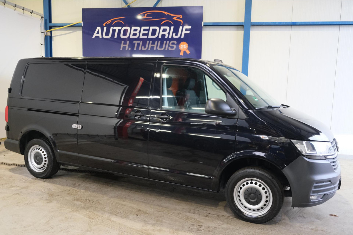 Volkswagen Transporter 2.0 TDI L2H1 28 - N.A.P. Airco, Cruise, PDC, Trekhaak.