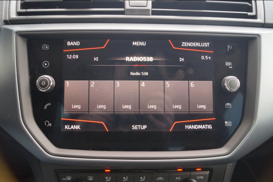 Seat Arona 1.0 TSI Style Business Intense -ECC-NAVI-CAM-PDC-