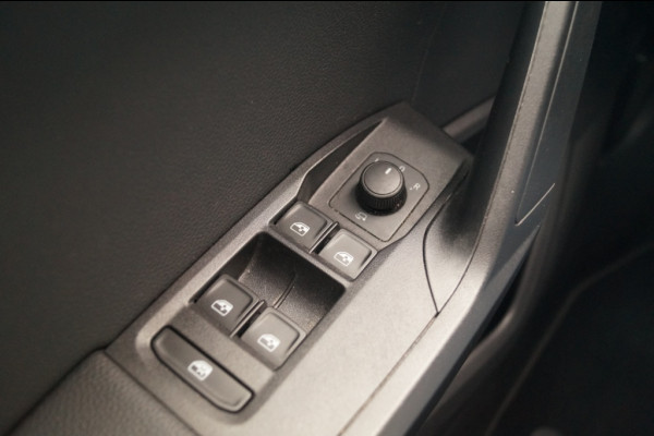 Seat Arona 1.0 TSI Style Business Intense -ECC-NAVI-CAM-PDC-