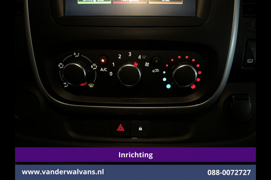 Renault Trafic 2.0 dCi 120pk L2H1 inrichting Trilplaatlift Euro6 Airco | Camera | Omvormer | Navigatie | LED | Trekhaak Cruisecontrol, Parkeersensoren, Bijrijdersbank