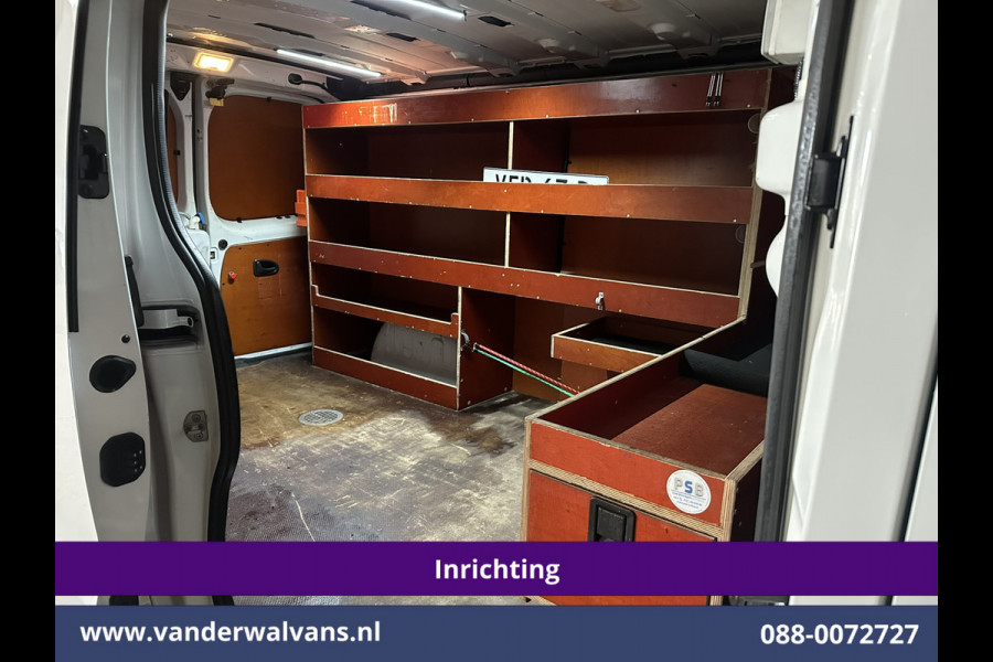 Renault Trafic 2.0 dCi 120pk L2H1 inrichting Trilplaatlift Euro6 Airco | Camera | Omvormer | Navigatie | LED | Trekhaak Cruisecontrol, Parkeersensoren, Bijrijdersbank