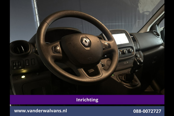 Renault Trafic 2.0 dCi 120pk L2H1 inrichting Trilplaatlift Euro6 Airco | Camera | Omvormer | Navigatie | LED | Trekhaak Cruisecontrol, Parkeersensoren, Bijrijdersbank