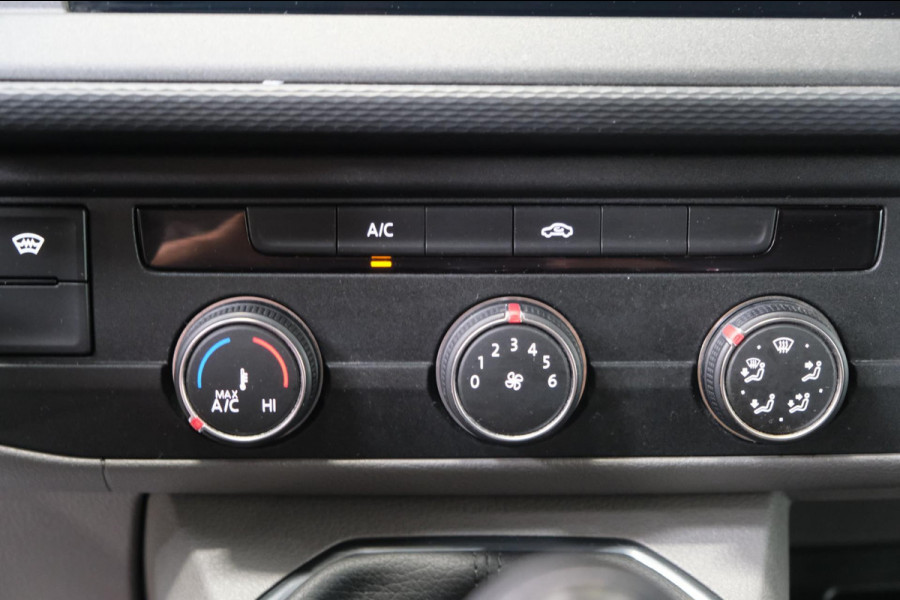 Volkswagen Transporter 2.0 TDI L2H1 28 - N.A.P. Airco, Cruise, Navi, PDC.