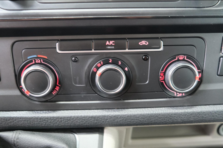 Volkswagen Transporter 2.0 TDI L2H1 DC Comfortline - N.A.P. Airco, Trekhaak.