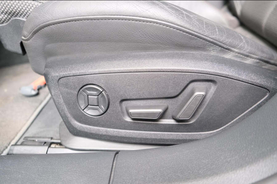 Audi A6 Avant 40 TDI Sport Launch edition Sport 2x S-Line - N.A.P. Airco, Cruise, Schuifdak, PDC, Navi, Trekhaak.