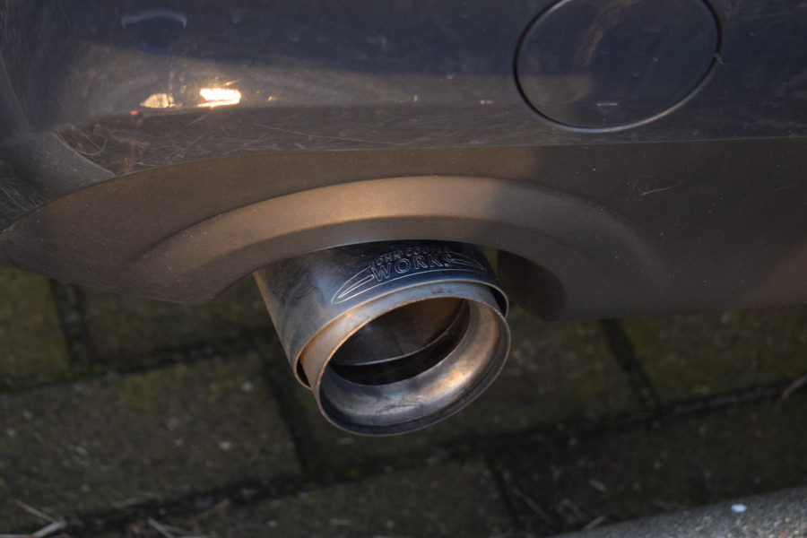 MINI Clubman 2.0 Cooper S Chili | JCW Sportuitlaat | Pano | H/K | Apple CarPlay