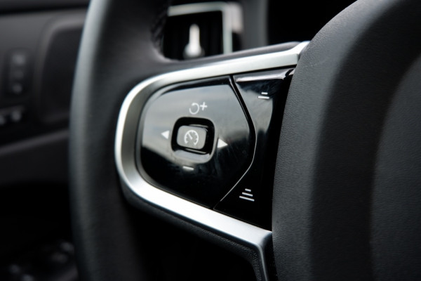 Volvo XC60 2.0 T6 AWD + Dark / Rijklaar prijs / Full option