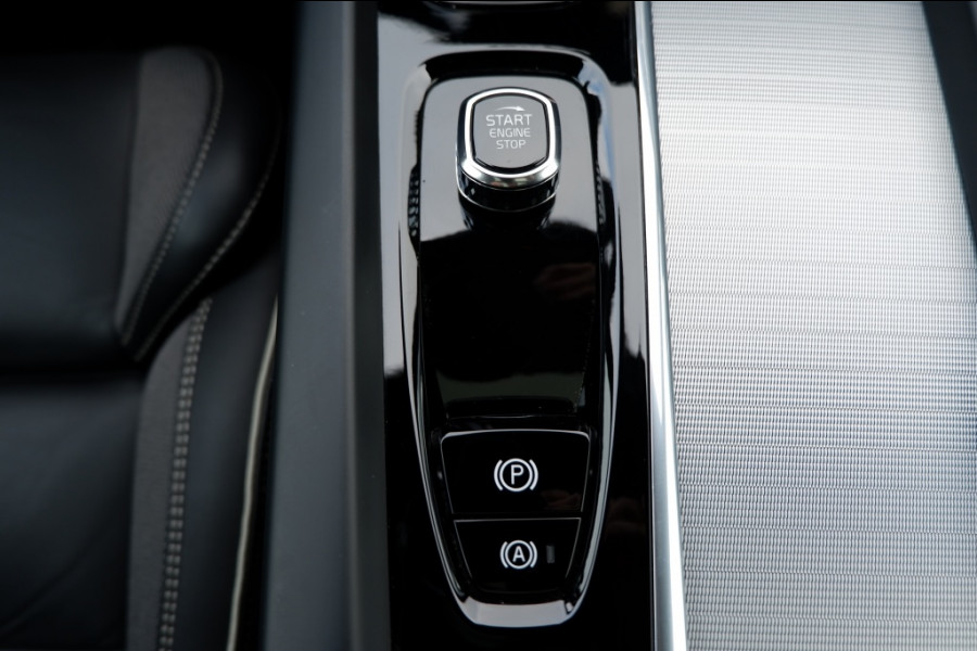 Volvo XC60 2.0 T6 AWD + Dark / Rijklaar prijs / Full option