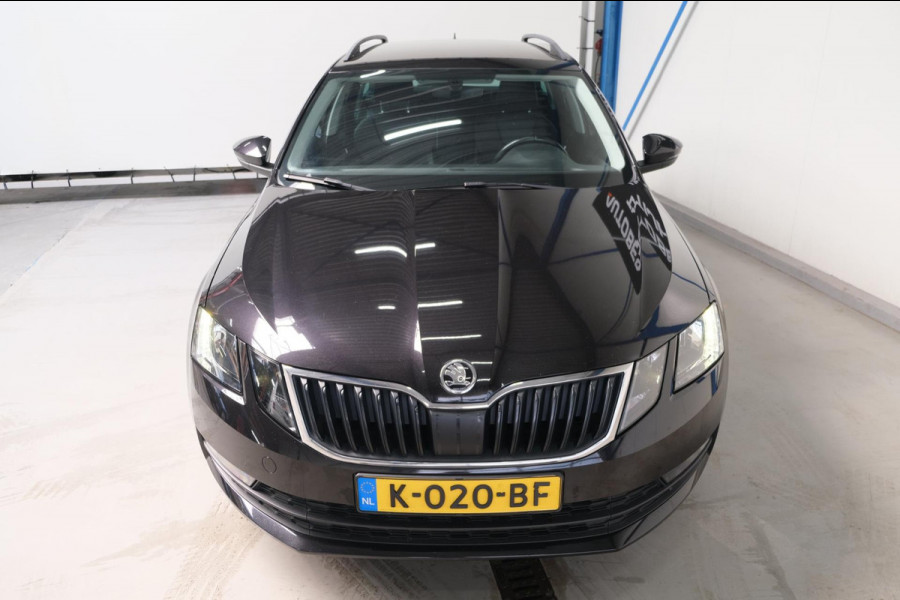 Škoda Octavia Combi 1.5 TSI Greentech Business Edition Automaat - N.A.P. Airco, Cruise, Navi, PDC.