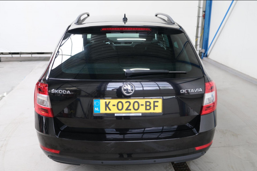 Škoda Octavia Combi 1.5 TSI Greentech Business Edition Automaat - N.A.P. Airco, Cruise, Navi, PDC.