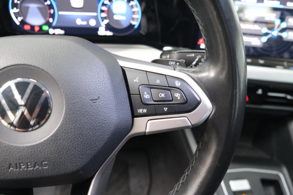 Volkswagen Golf 1.0 eTSI Life Automaat - N.A.P. Airco, Cruise, PDC, Navi.