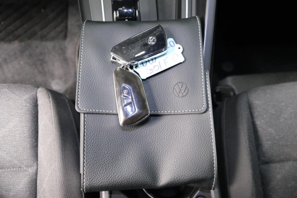 Volkswagen Golf 1.0 eTSI Life Automaat - N.A.P. Airco, Cruise, PDC, Navi.
